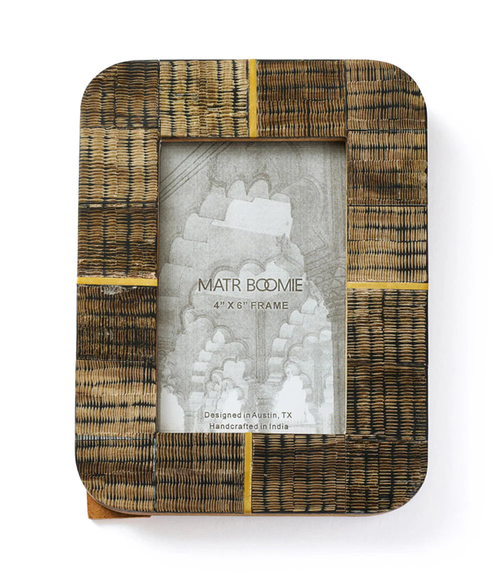 4x6 Picture Frame - Curved Carved Horn, Brass Inlay